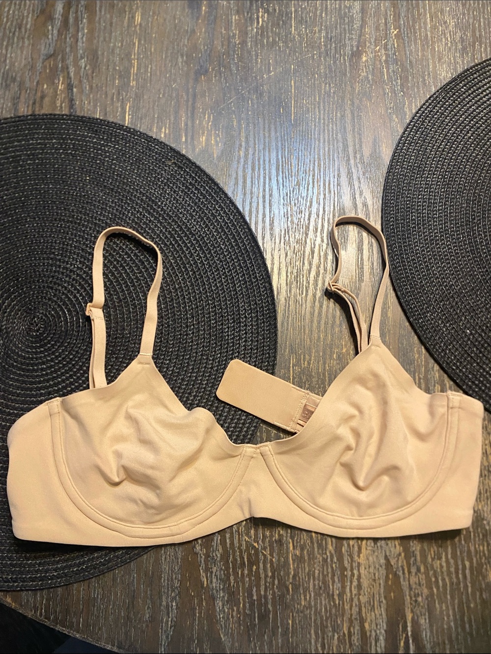 SKIMS Fits everybody unlined Demi Bra clay size 34C NWOT